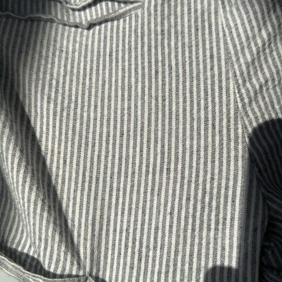 ☀️BOGO Item Charlotte Russe Nautical Seersucker Striped Cuffed Shorts☀️ - Picture 4 of 7